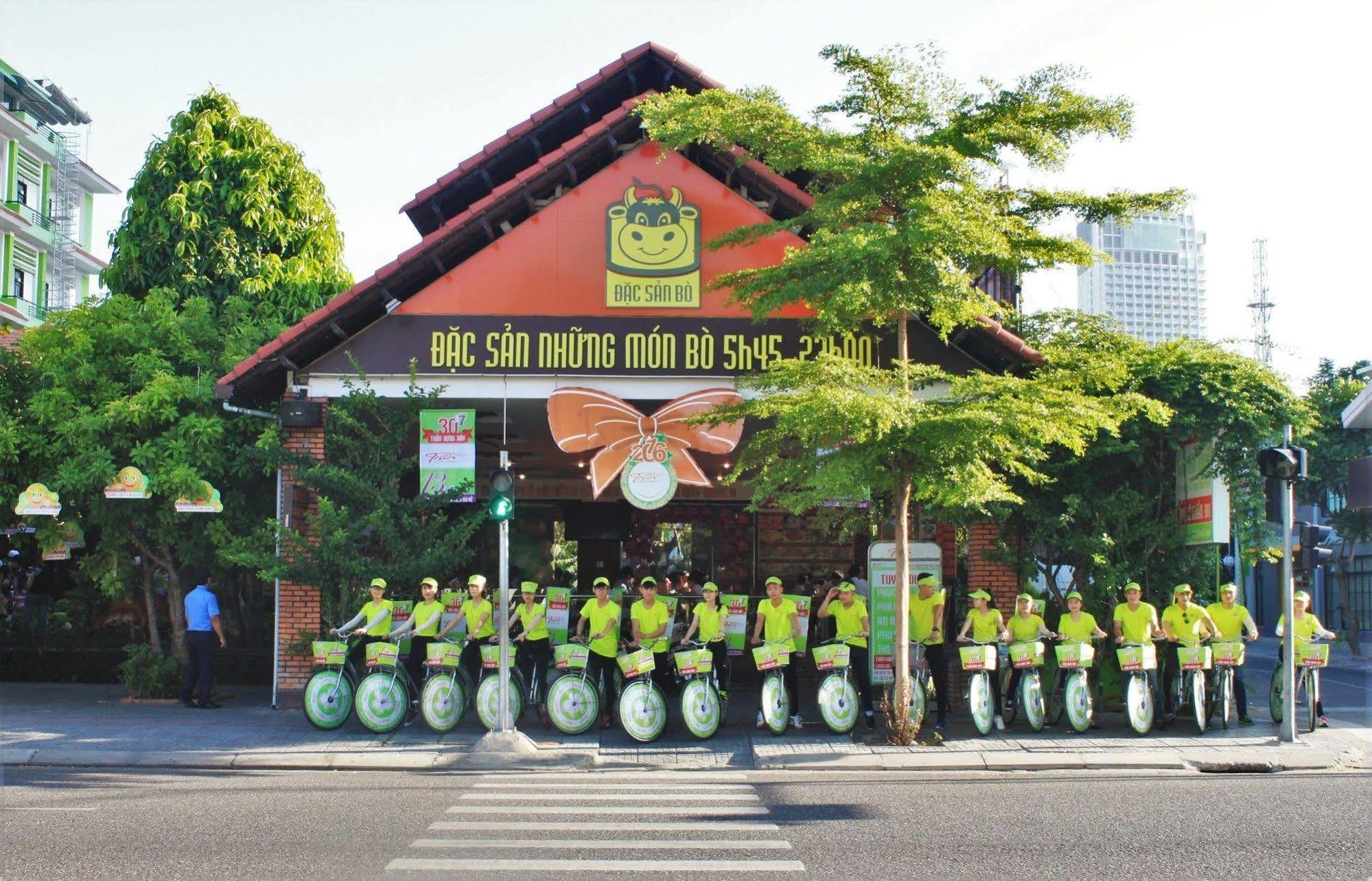 Ngoi Nha Xanh Hotel Da Nang Exterior photo